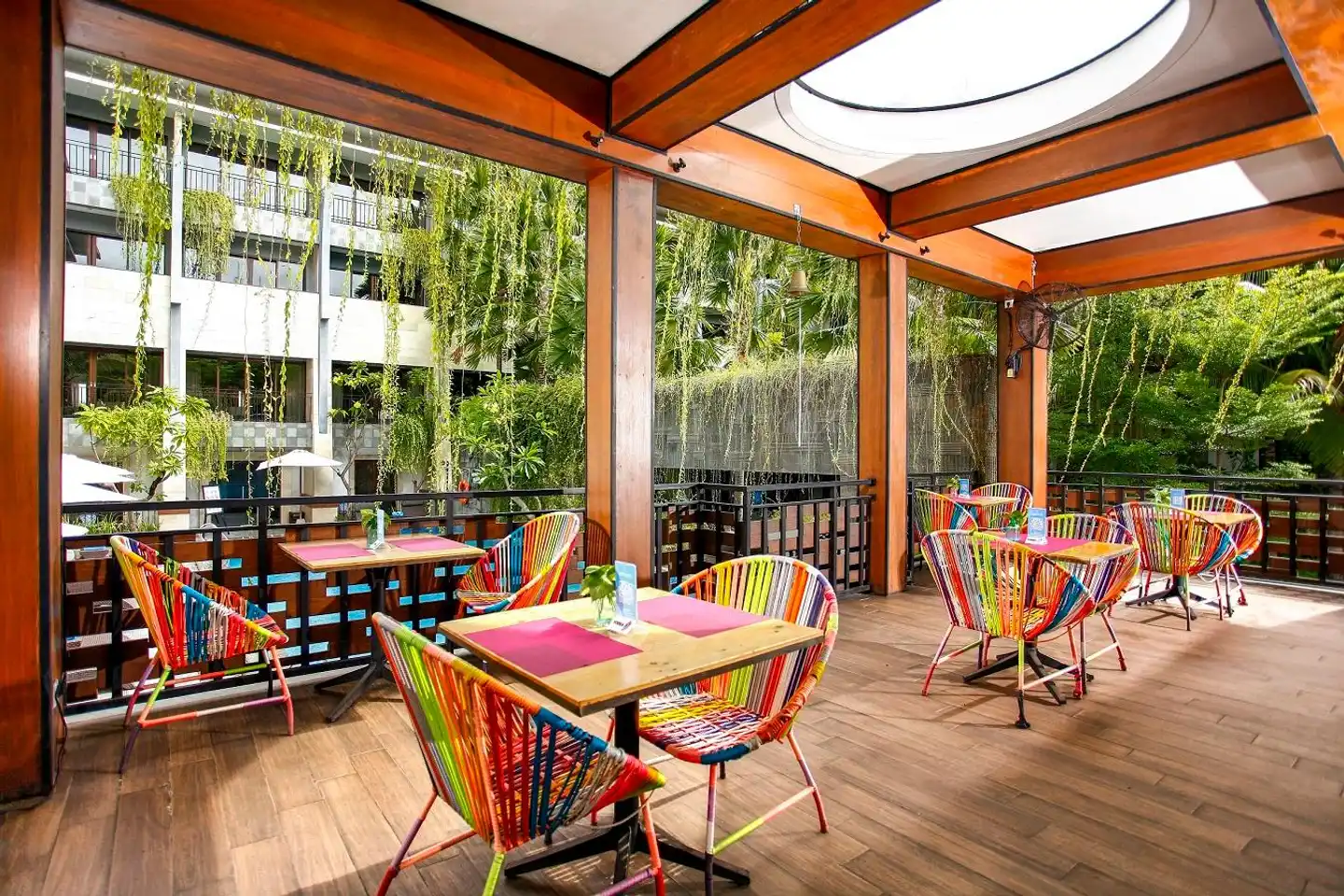 Sol House Bali Legian Terrasse