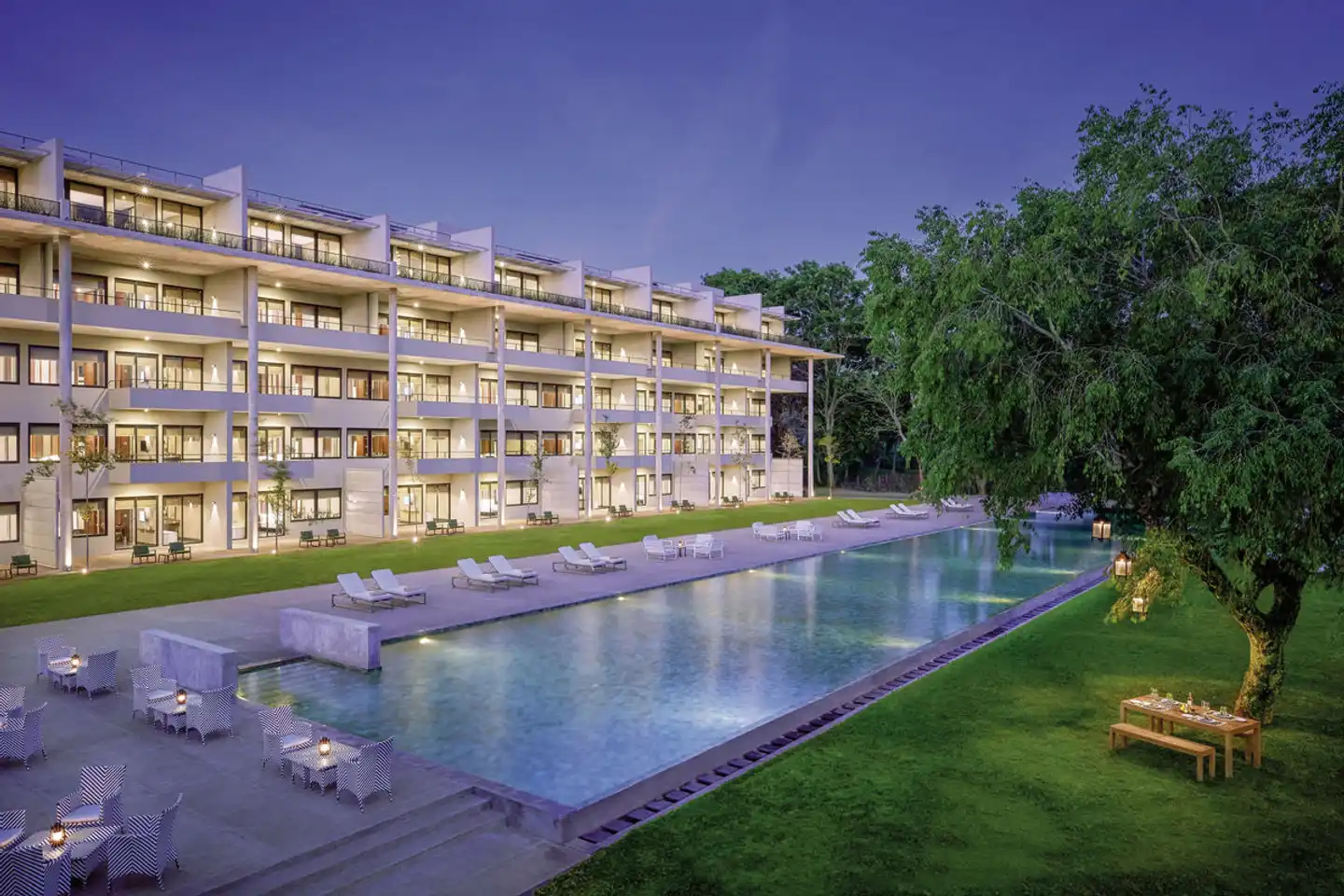 Jetwing Lake Pool