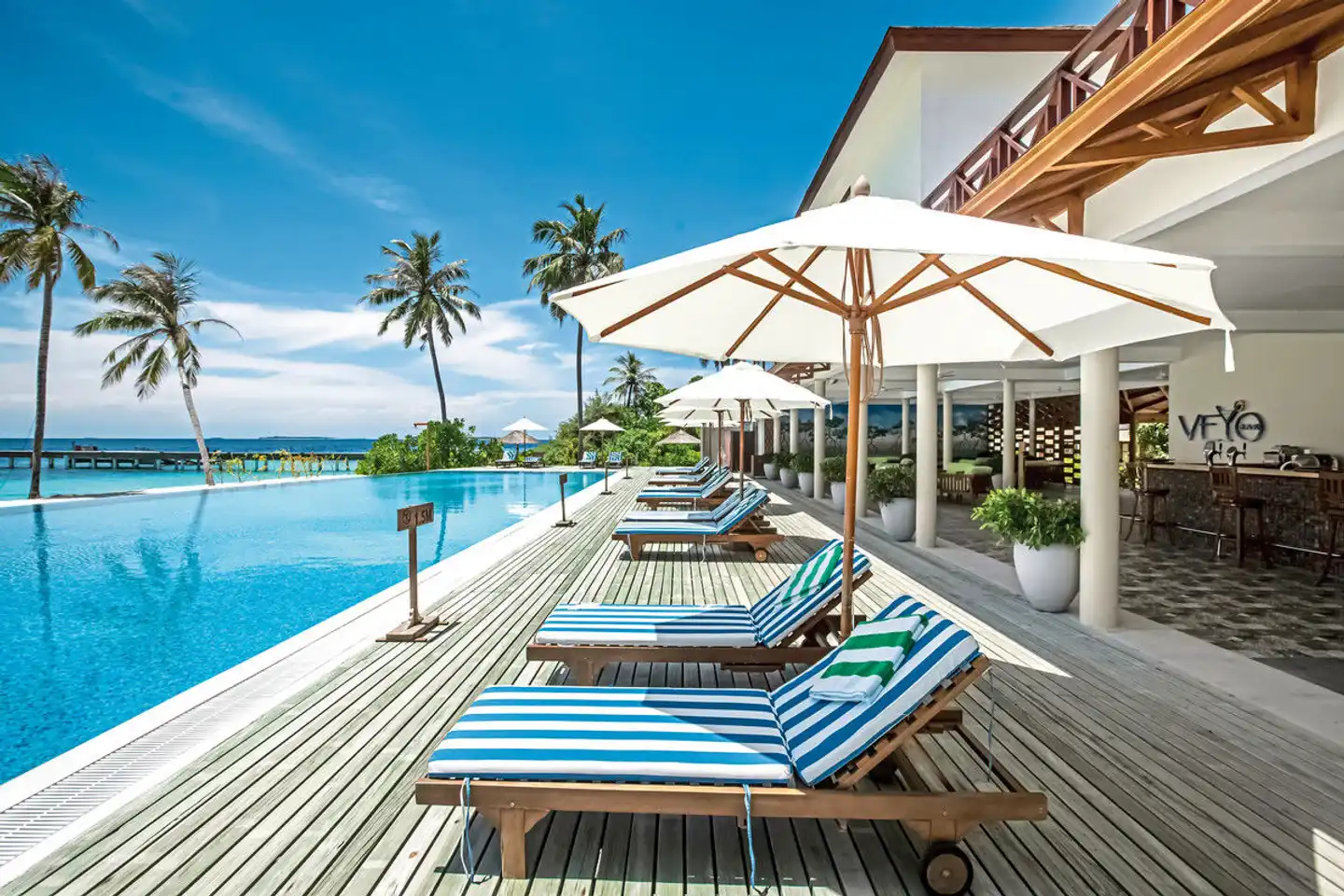 Reethi Faru Resort Terrasse