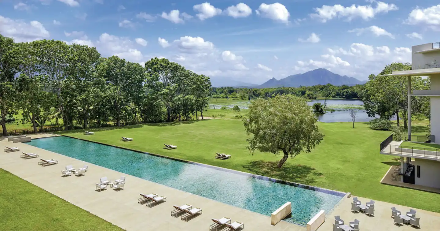 Jetwing Lake Pool