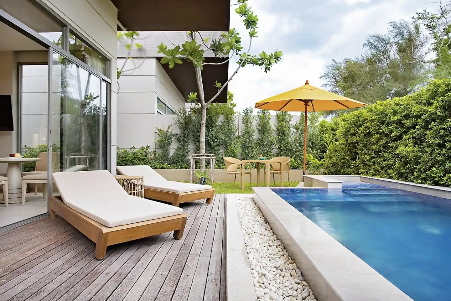 AVANI+ Hua Hin Resort Pool