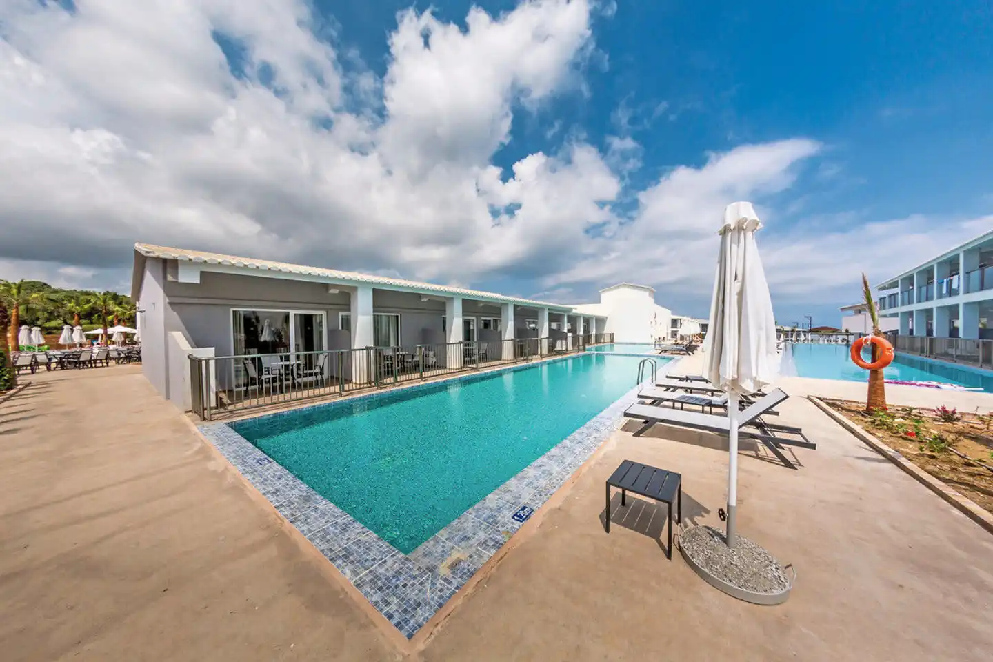 Caretta Paradise Resort & Waterpark Pool