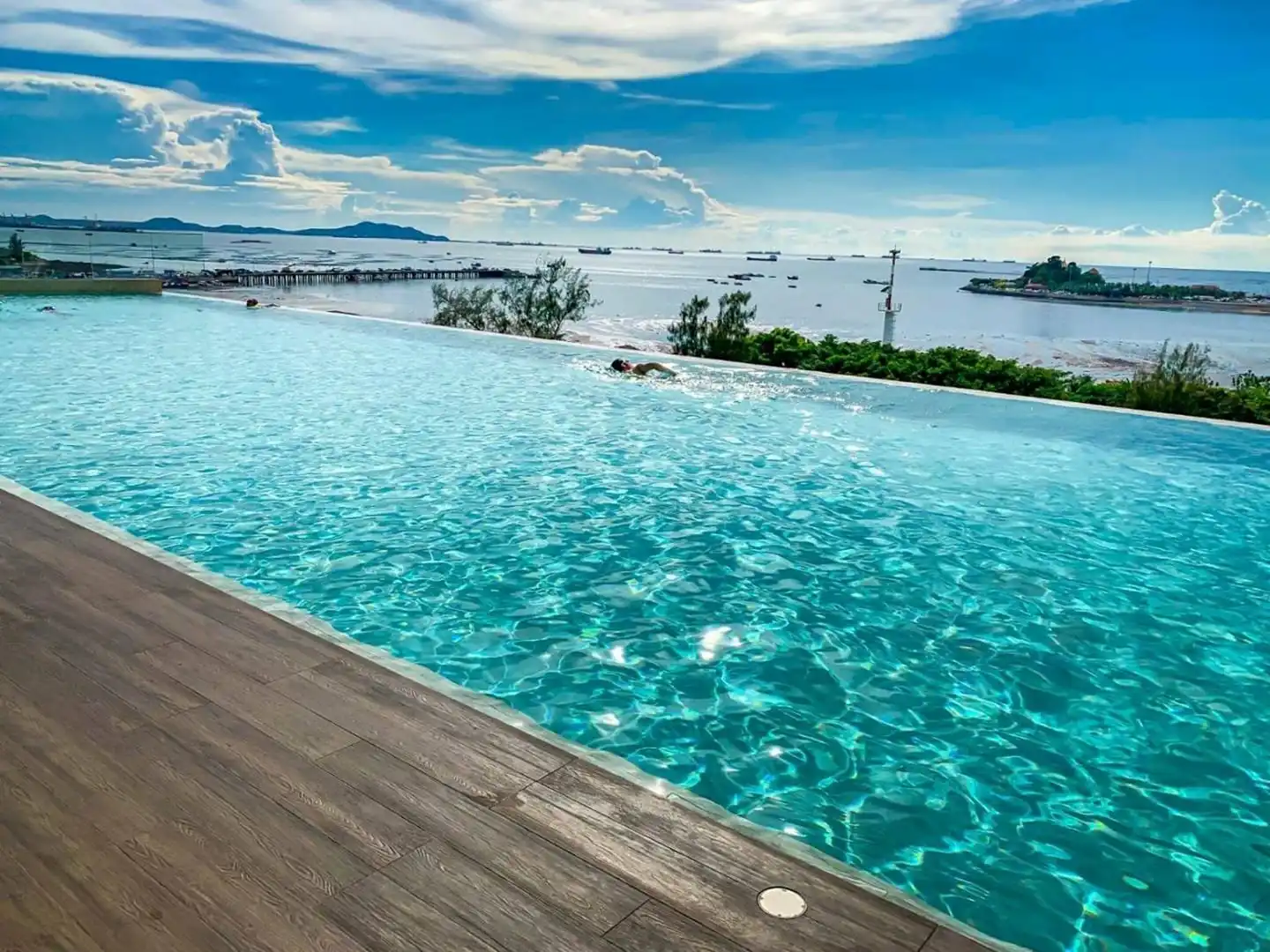 Oakwood Hotel and Residence Sri Racha Landschaft