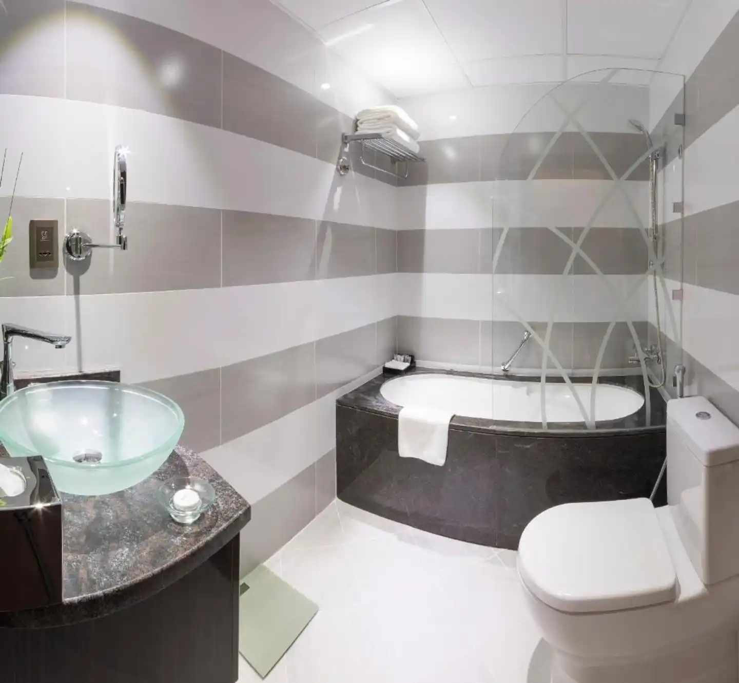 Gevora Hotel Badezimmer