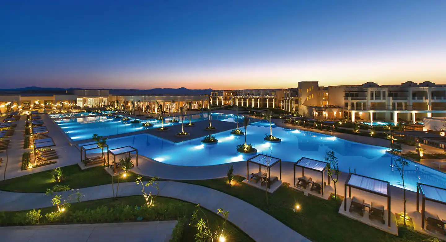 Steigenberger Resort Alaya Pool