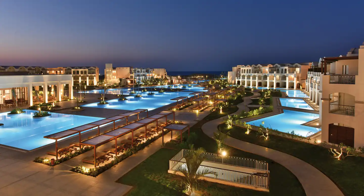 Steigenberger Resort Alaya Pool