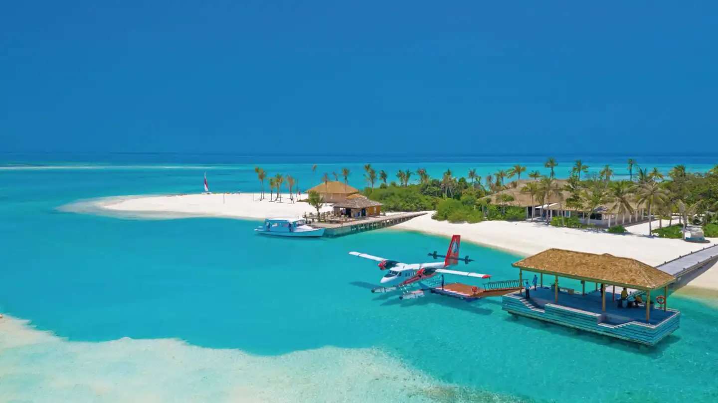Innahura Maldives Resort Pool