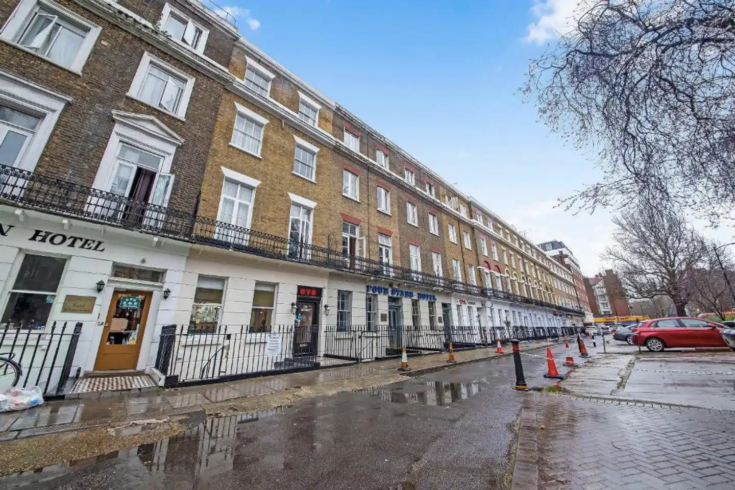OYO Townhouse 30 Sussex Aussenansicht