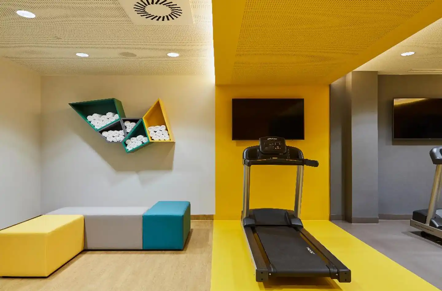 Hotel Indigo Berlin - East Side Gallery Sport und Entertainment