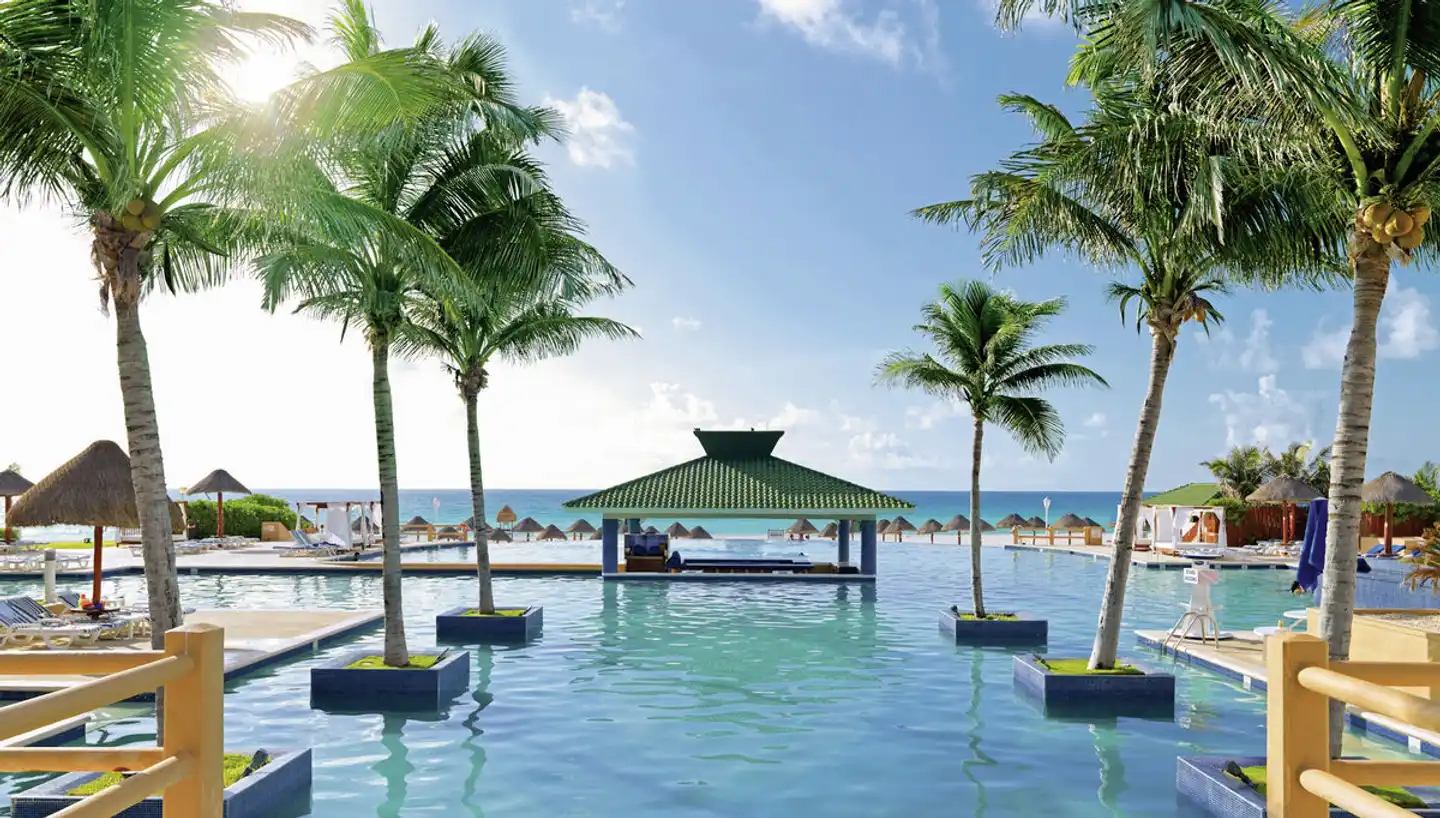 Iberostar Selection Coral Cancún Pool