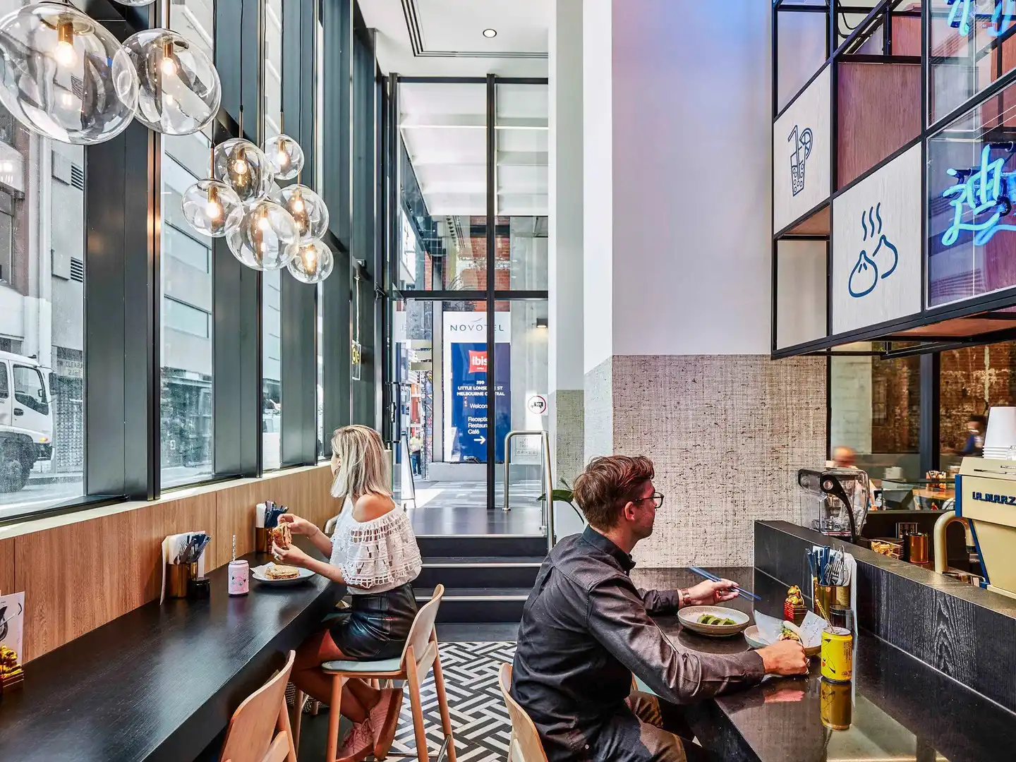 Novotel Melbourne Central Hotel Bar