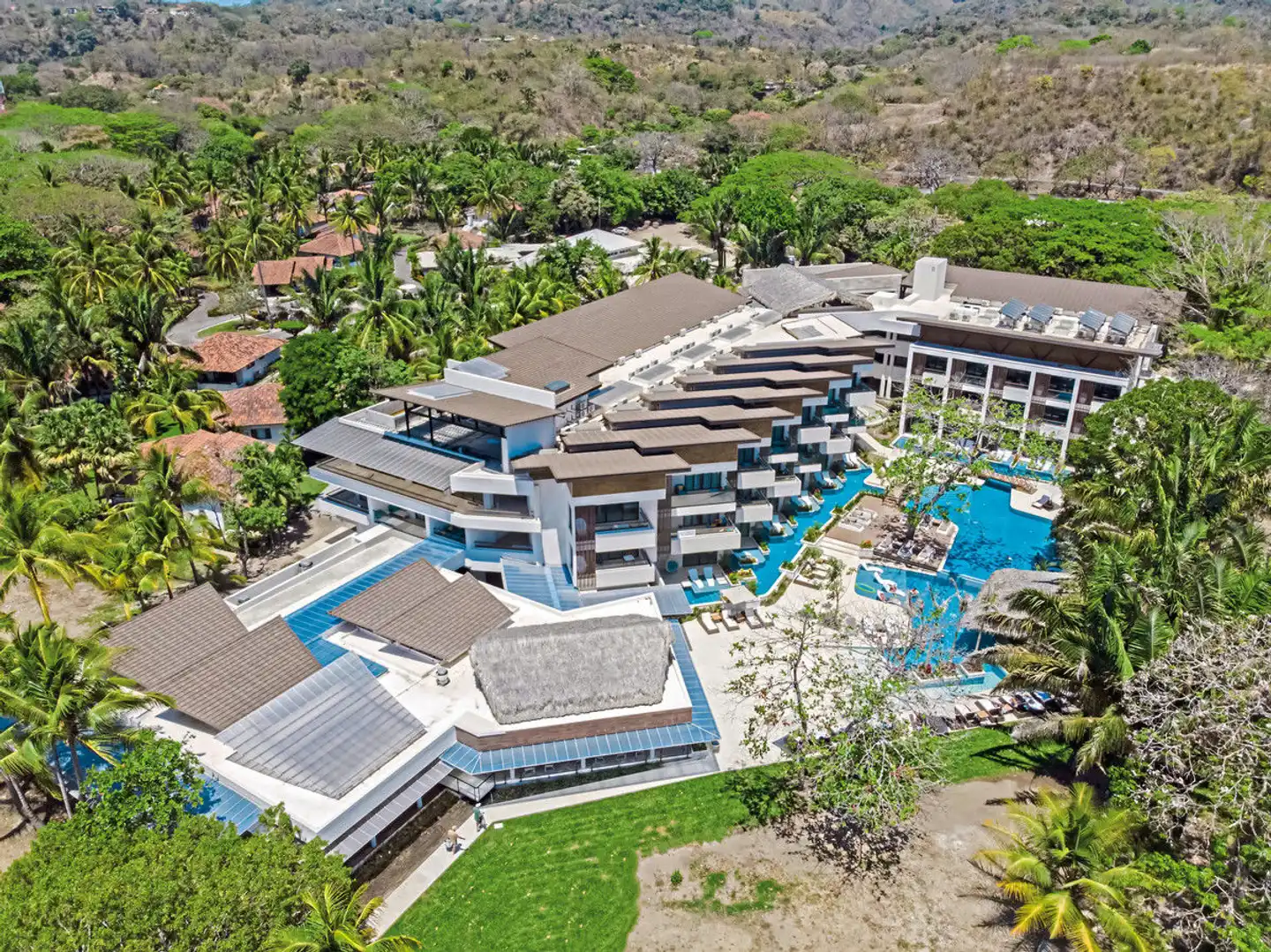 Azura Beach Resort Aussenansicht