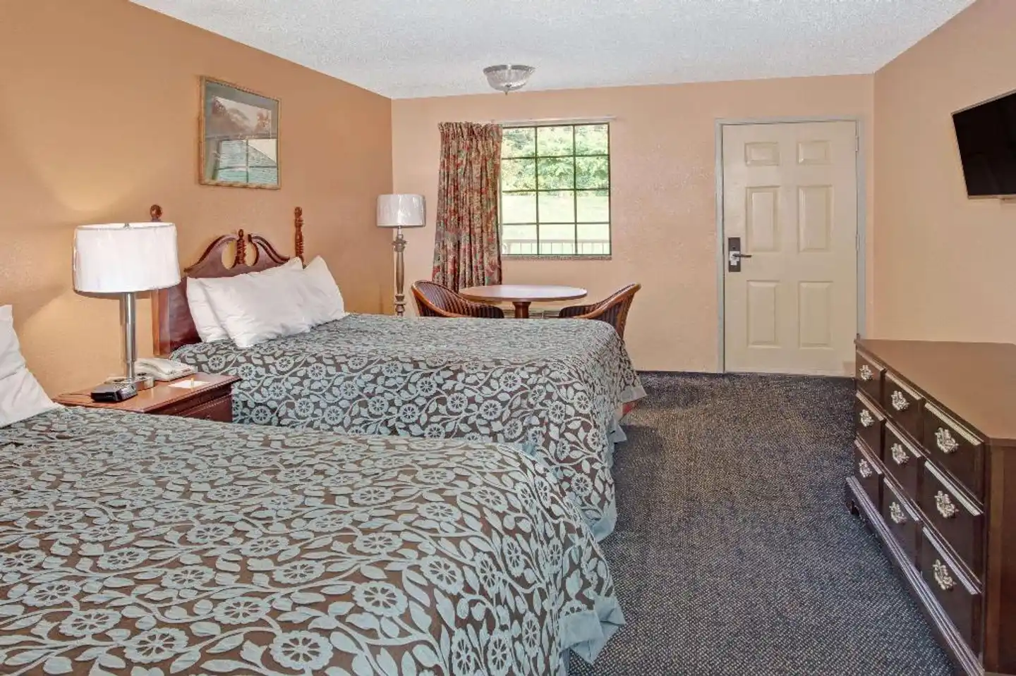 Days Inn by Wyndham Marietta White Water Wohnbeispiel