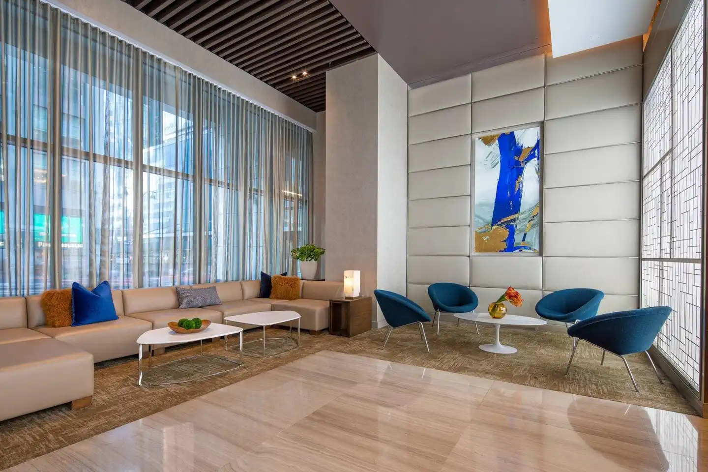 Courtyard by Marriott New York Manhattan/Midtown West Lobby