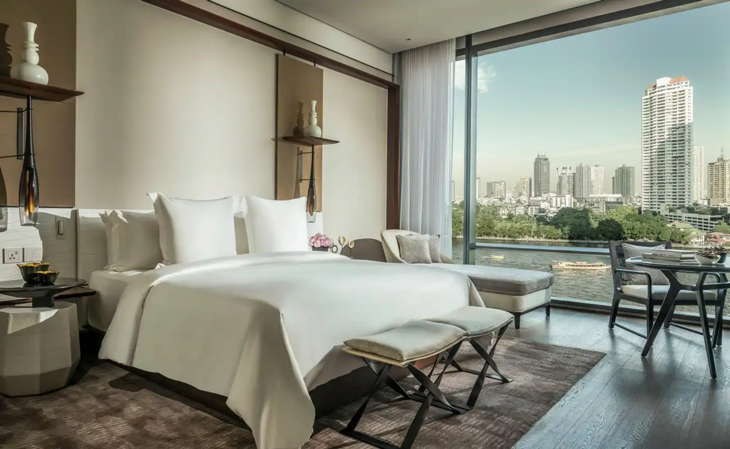 Four Seasons Hotel Bangkok at Chao Phraya River Wohnbeispiel