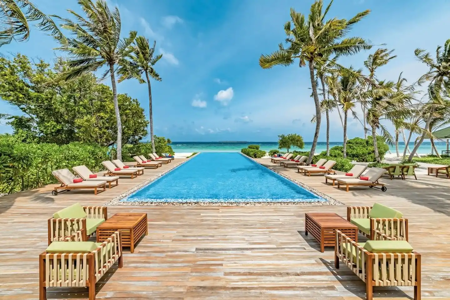 Siyam World Maldives Pool