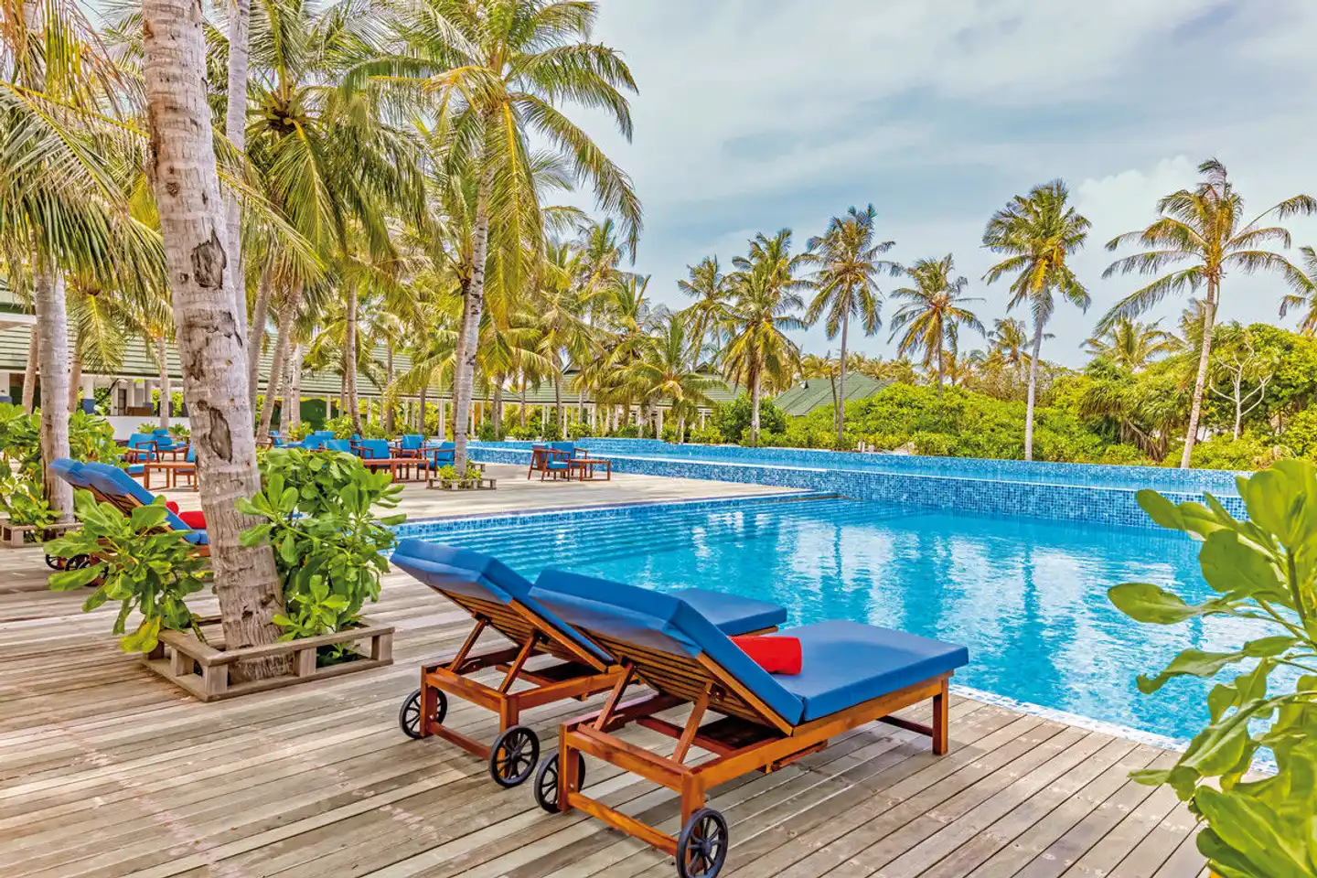 Siyam World Maldives Pool