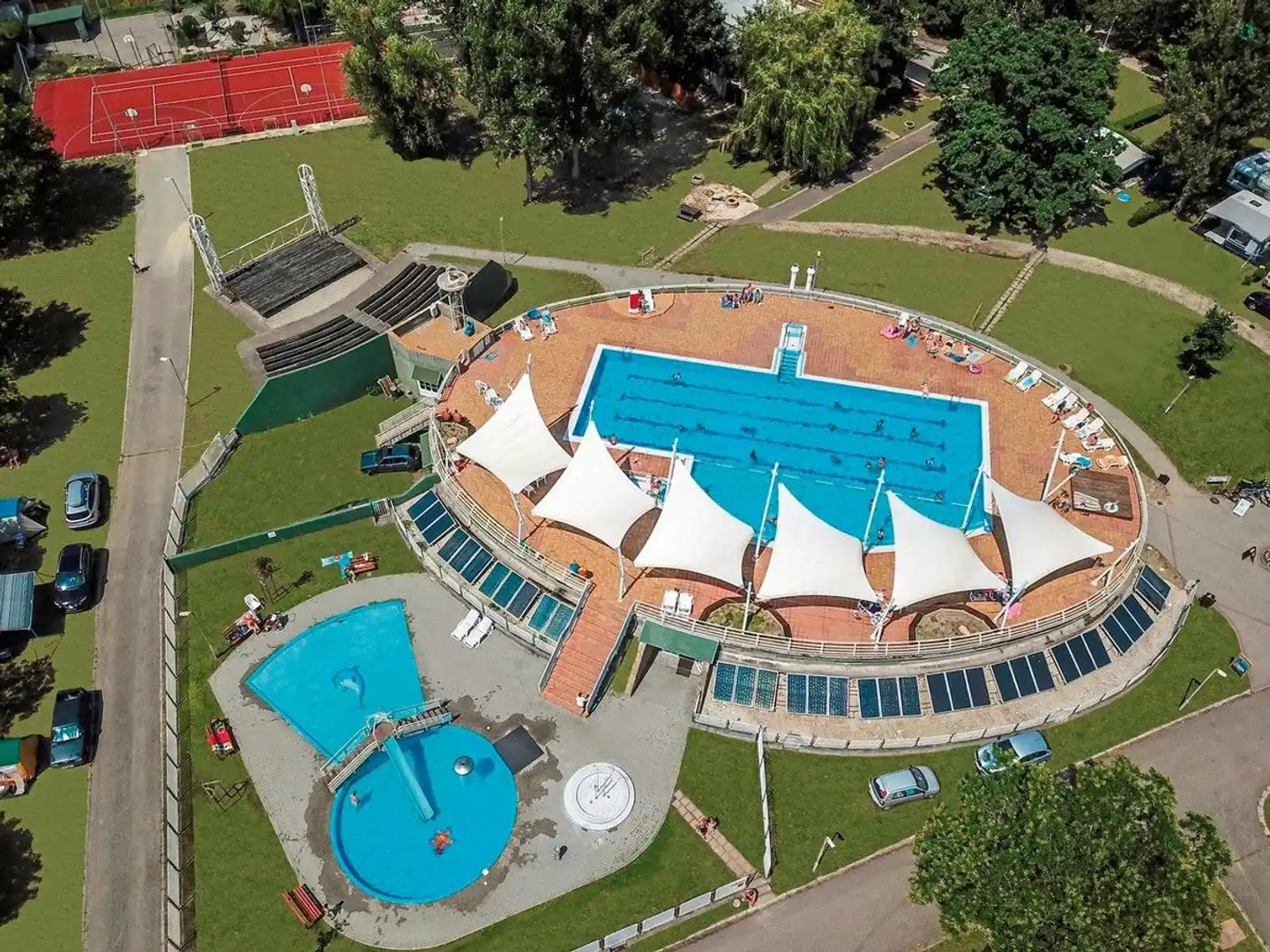 Balatontourist Füred Camping & Bungalows (by Happy Camp) Aussenansicht