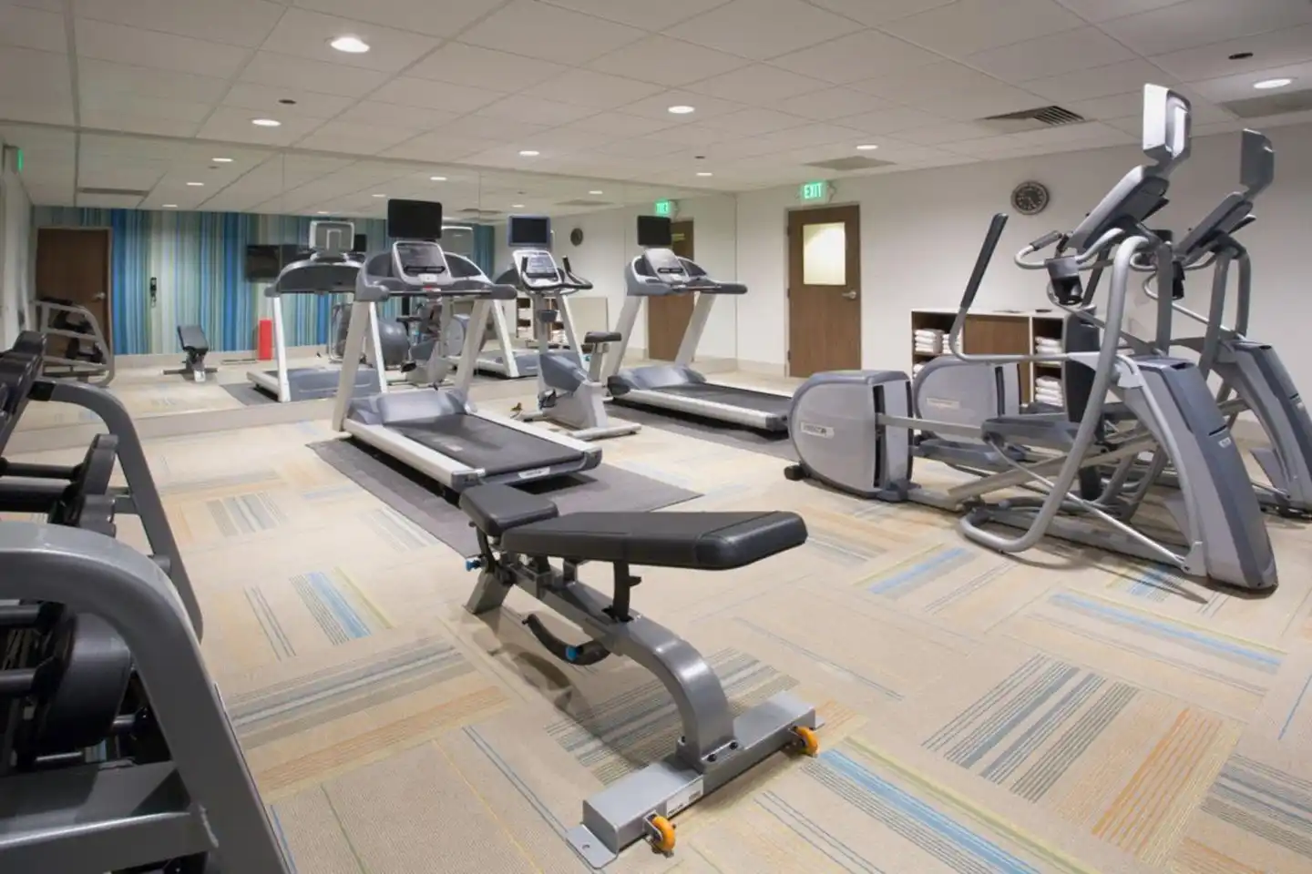 Holiday Inn Express NYC Brooklyn - Sunset Park Sport und Entertainment