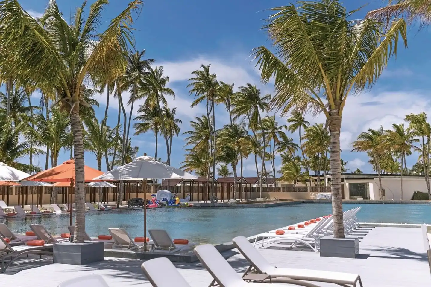 OBLU XPERIENCE Ailafushi Pool