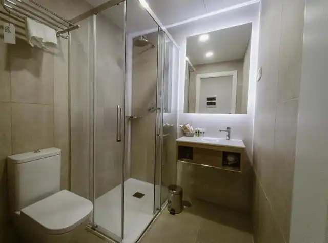Petit Palace Vargas Badezimmer