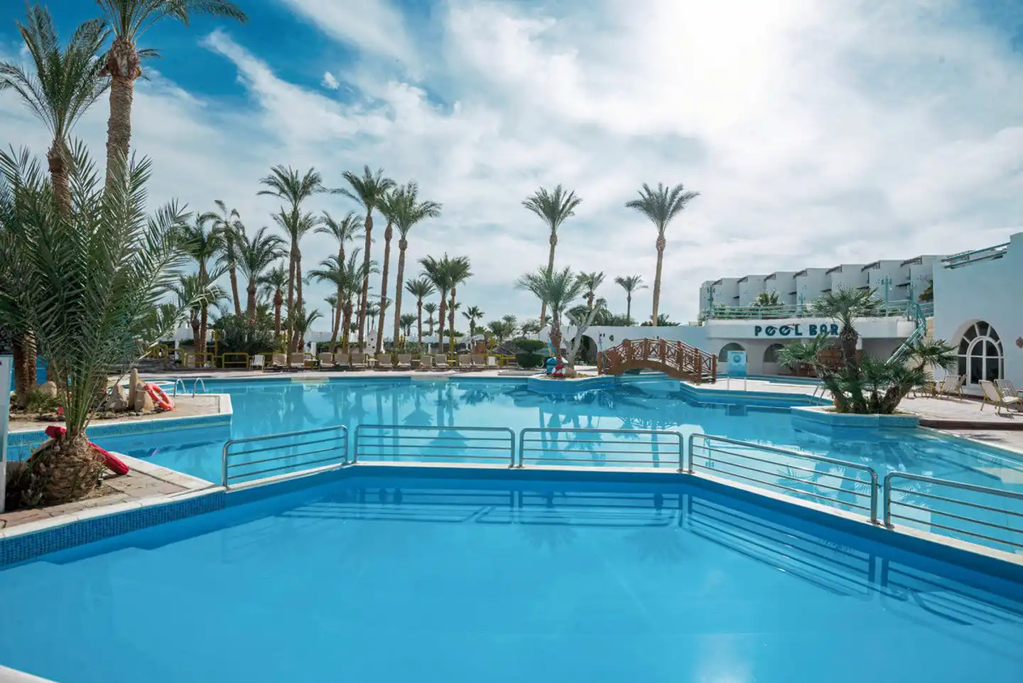 Shams Safaga Resort Pool