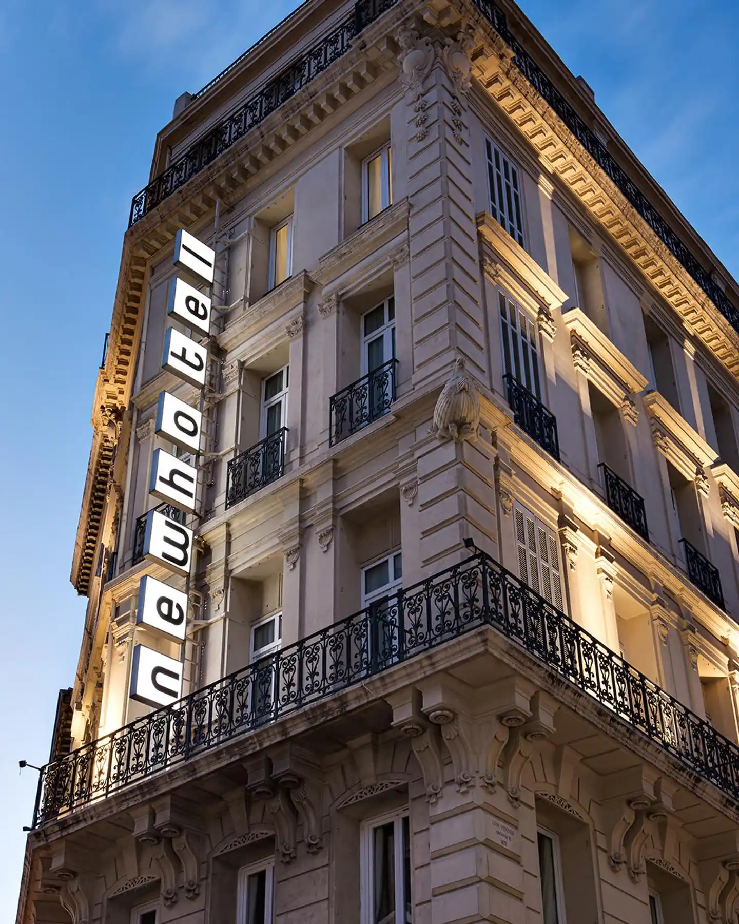 New Hotel Le Quai Aussenansicht