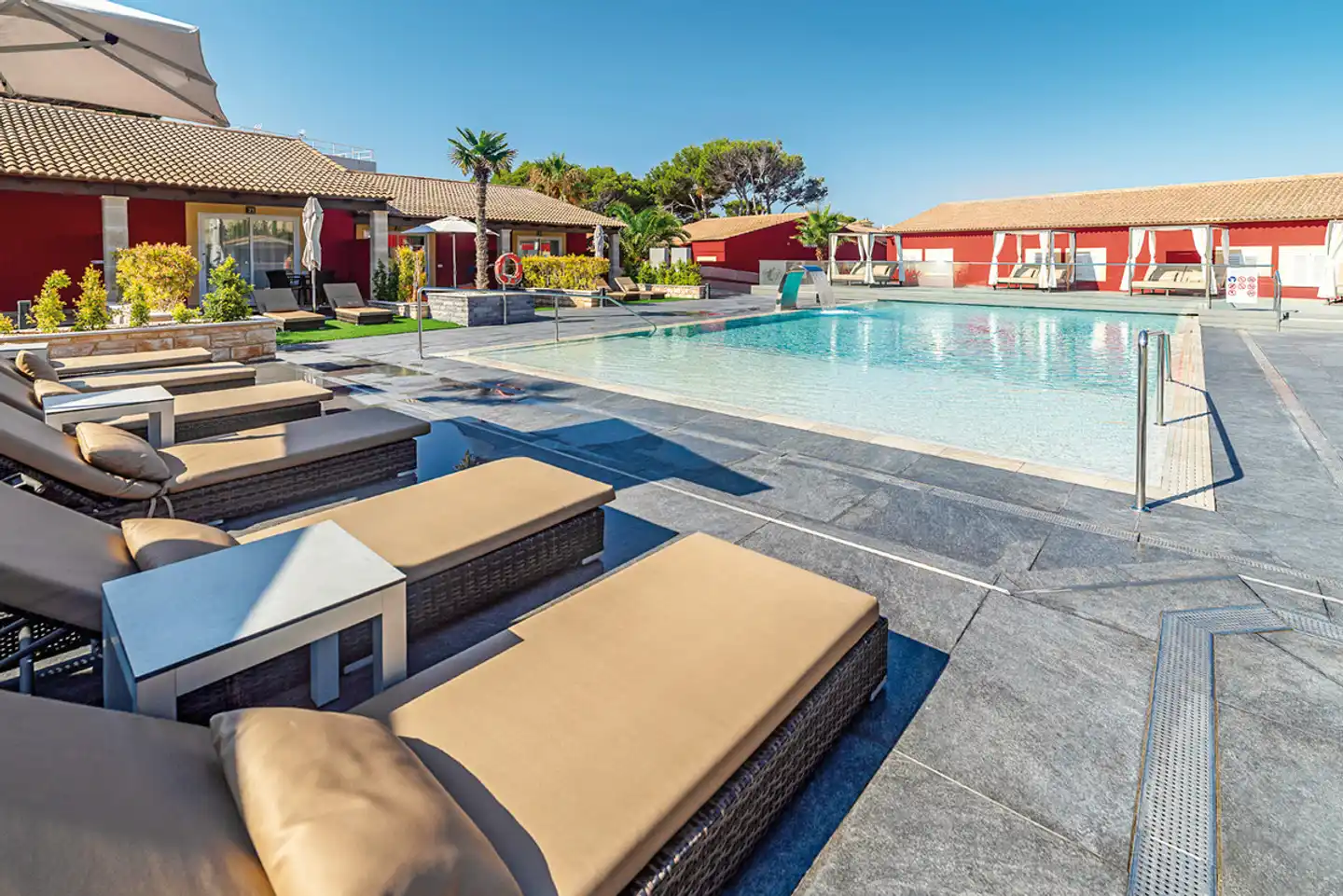 Paradise Residencial Pool