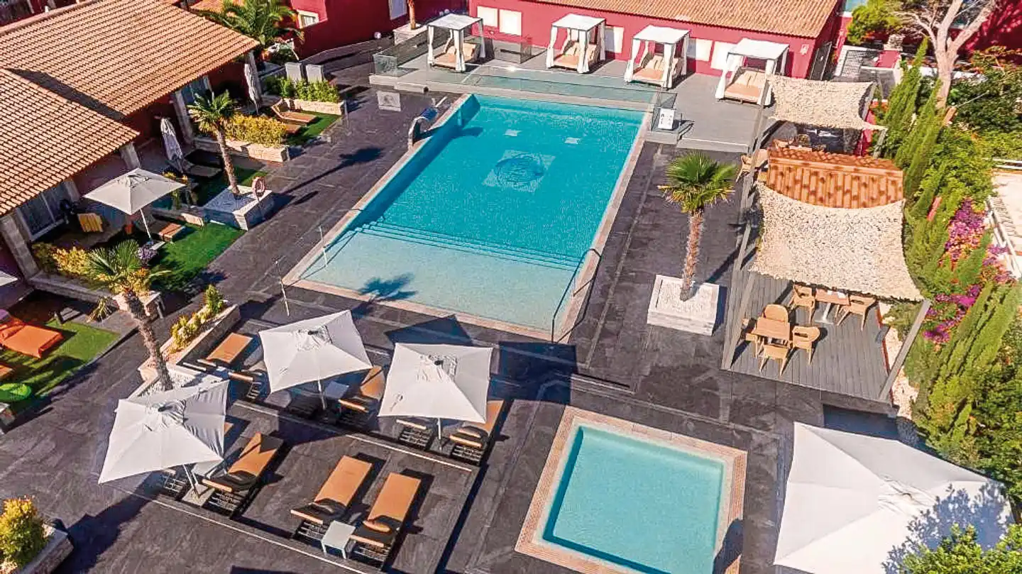 Paradise Residencial Pool