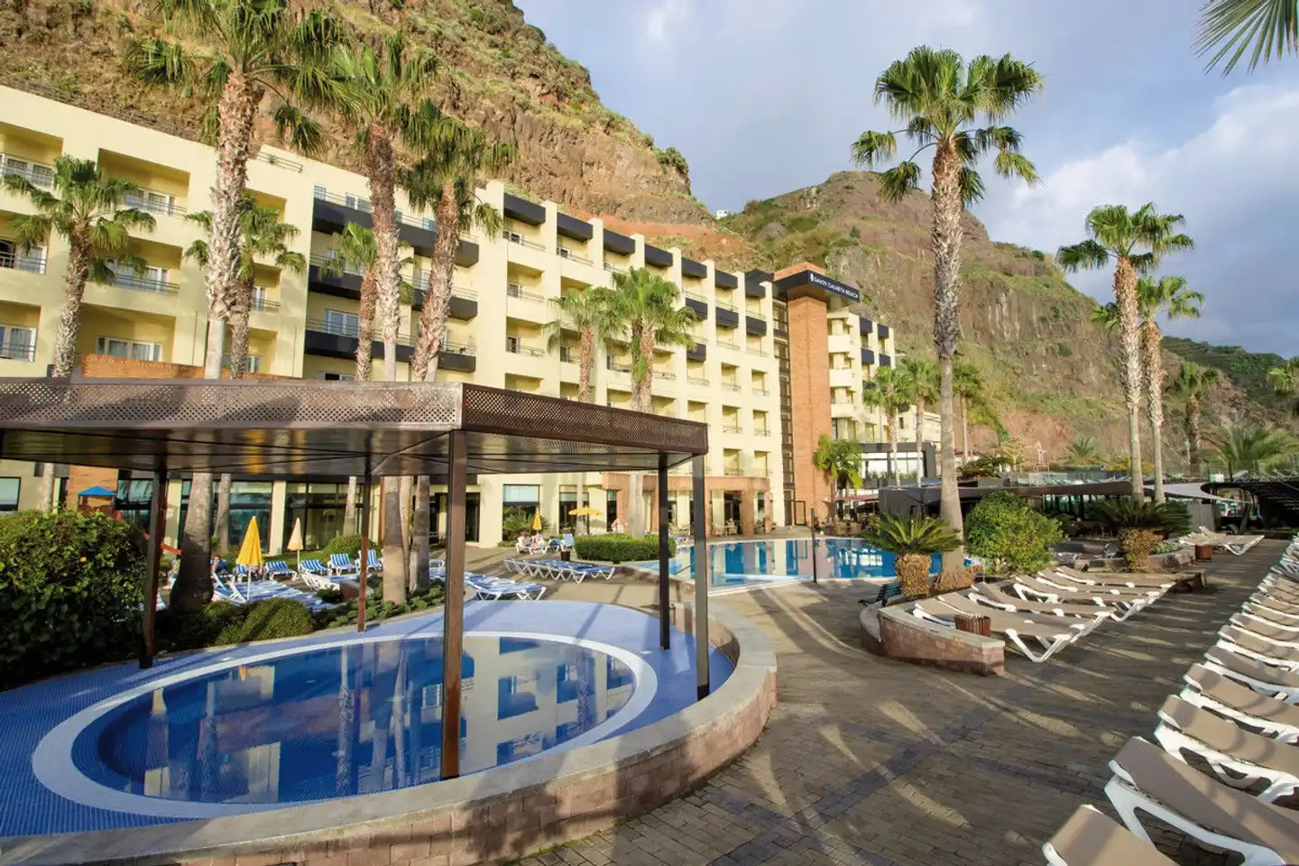 Calheta Beach Pool