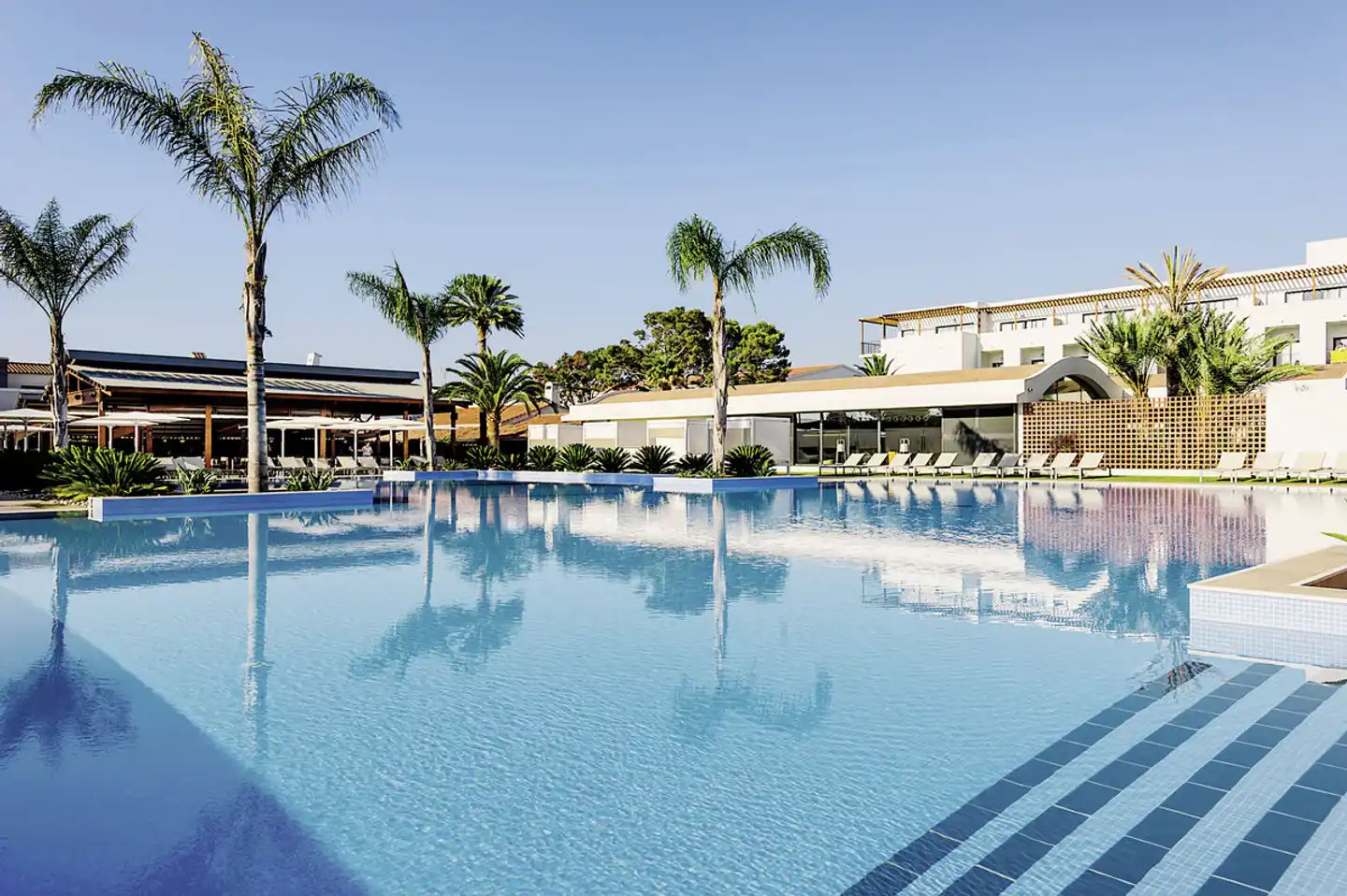 Estival Eldorado Resort Pool