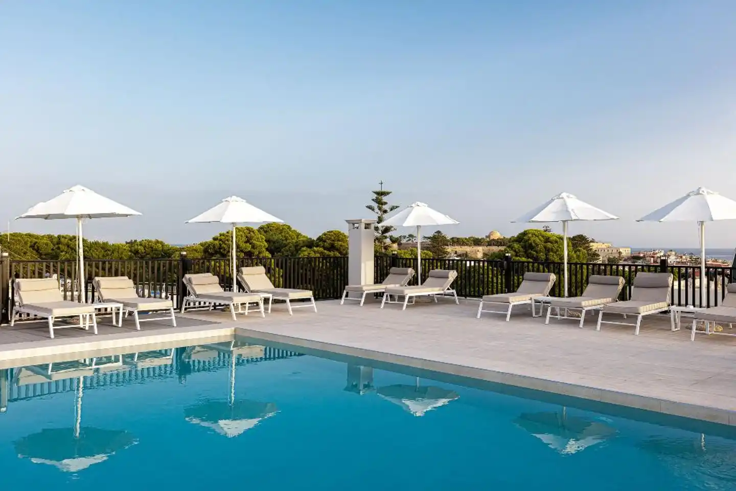 Jo An Palace Pool