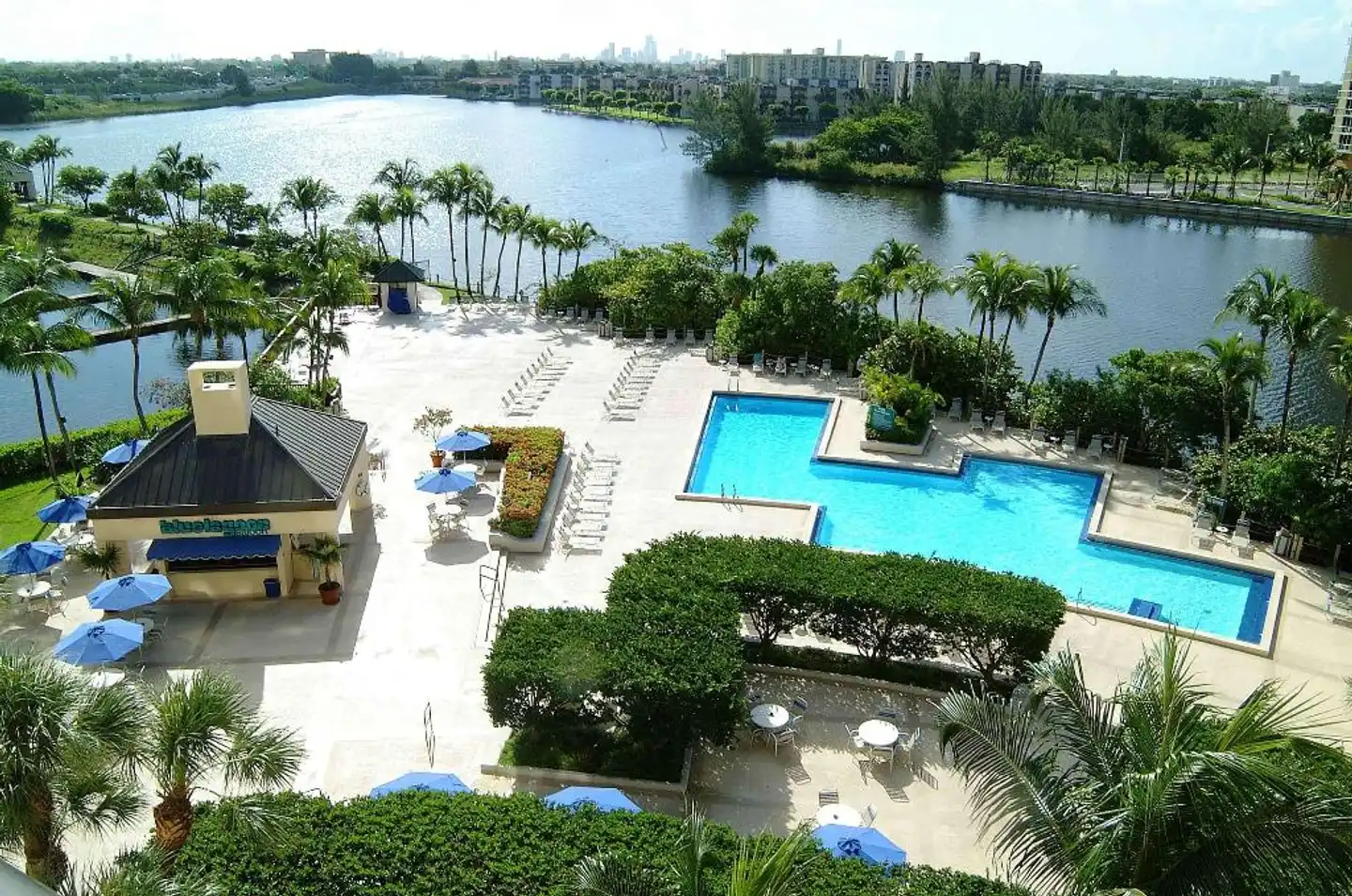 Hilton Miami Airport Blue Lagoon Aussenansicht