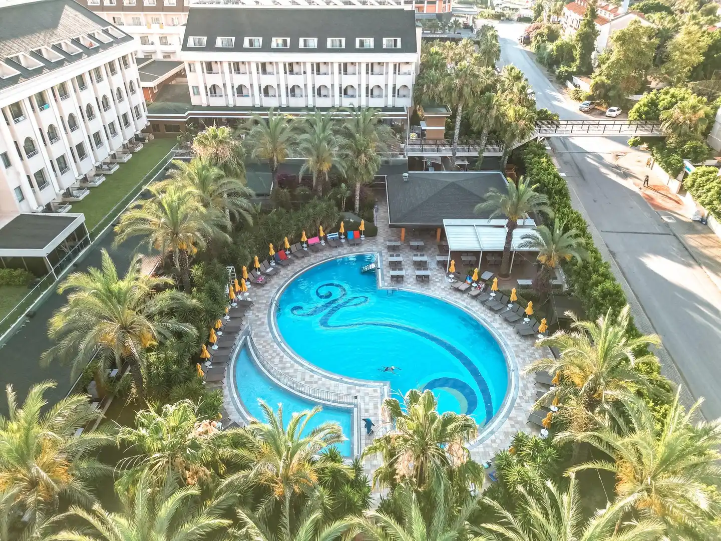 Calimera Hane Garden Pool