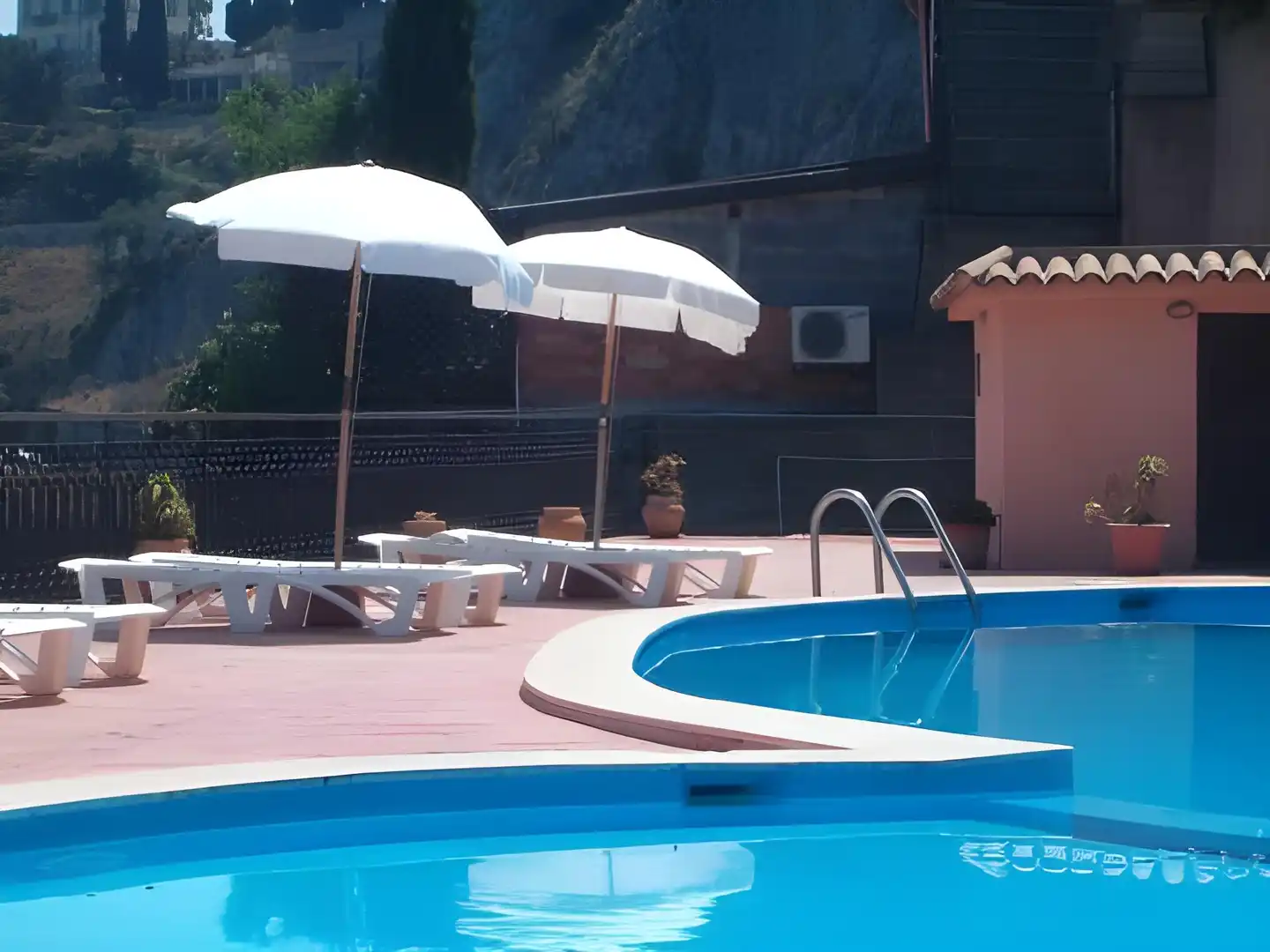 Hotel Isola Bella Pool