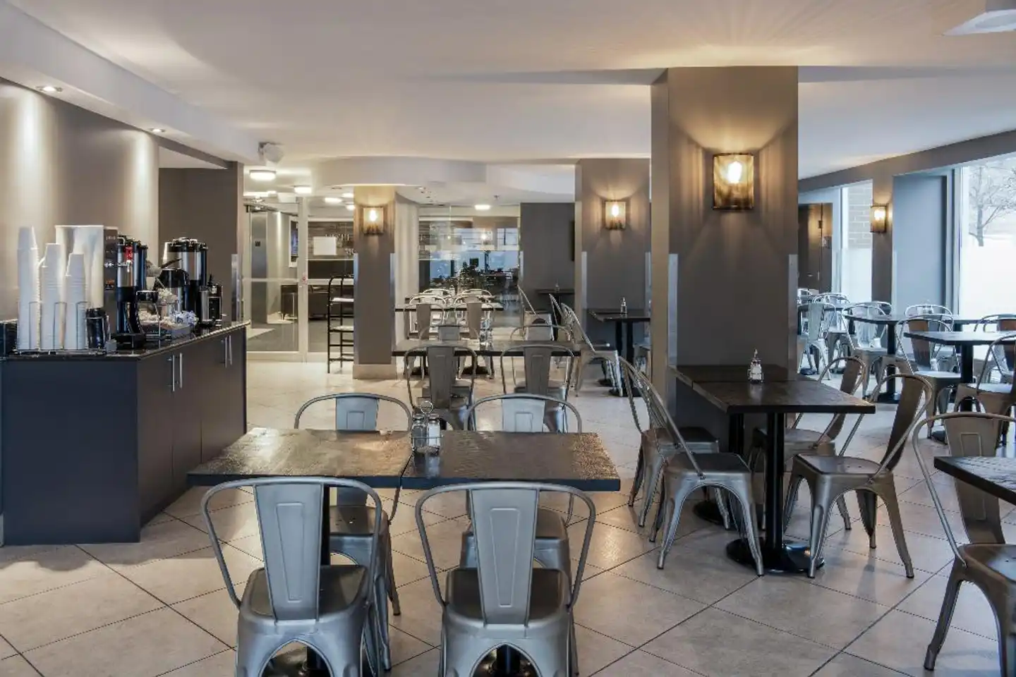 Hôtel Faubourg Montréal Restaurant