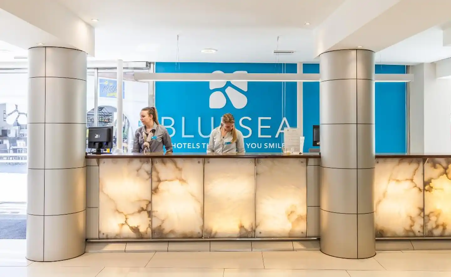 BLUESEA Ses Cases dOr Lobby