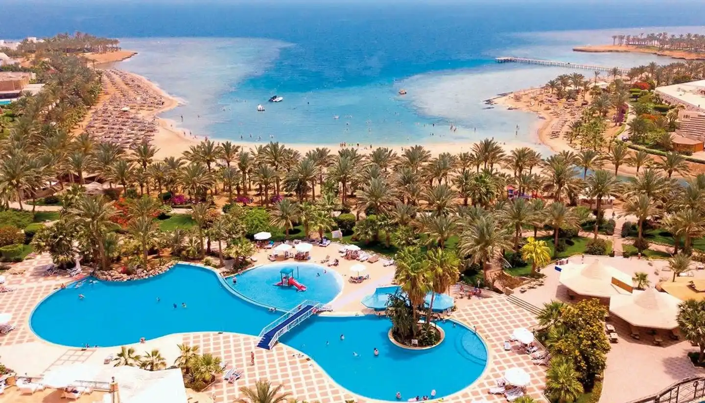 Brayka Bay Resort Pool