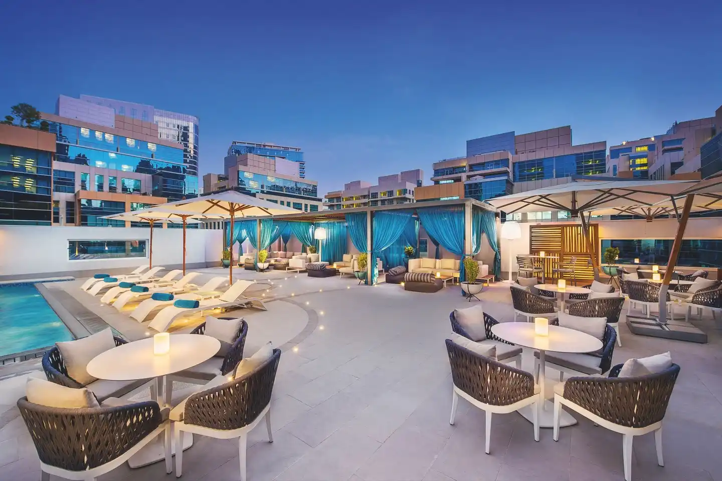 DoubleTree by Hilton Dubai - Business Bay TERRACE