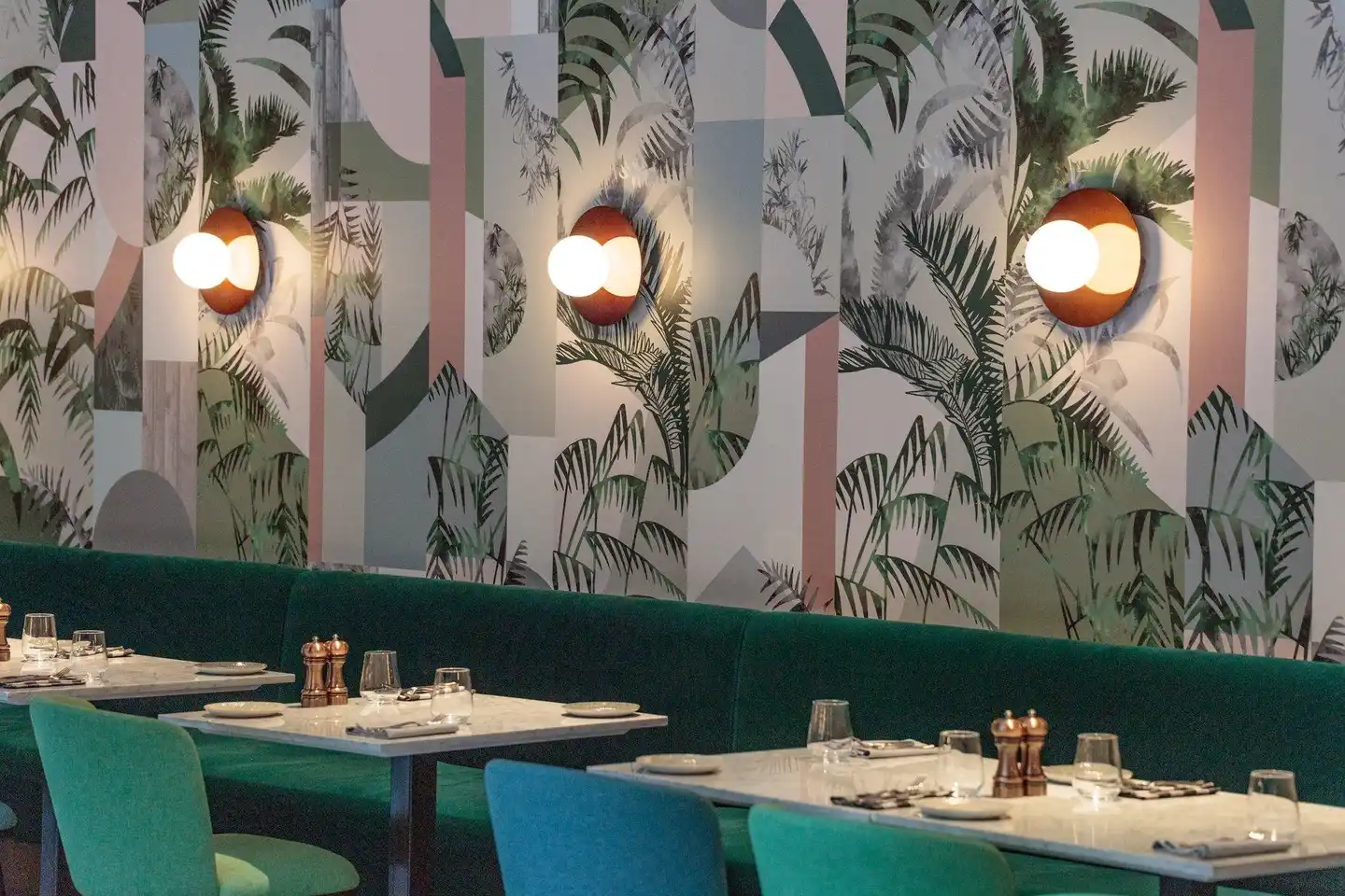 Holiday Inn London - Heathrow Bath Road Restaurant