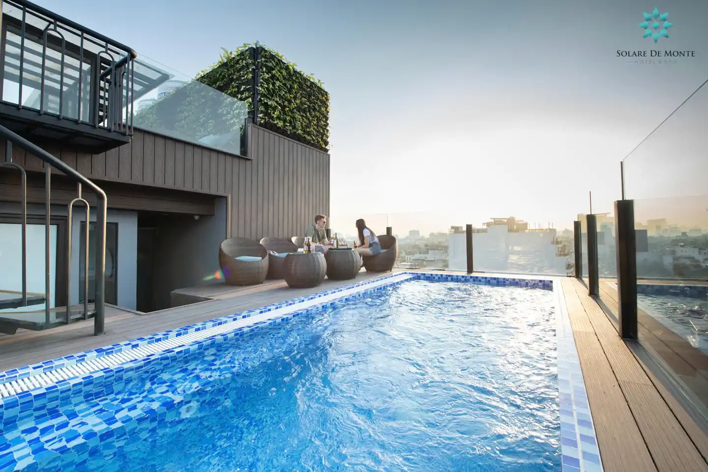 May De Ville Legend Hotel & Spa Pool