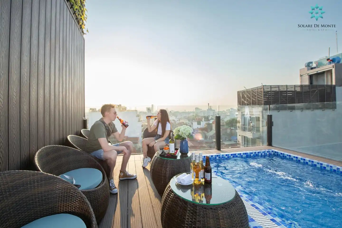 May De Ville Legend Hotel & Spa Pool