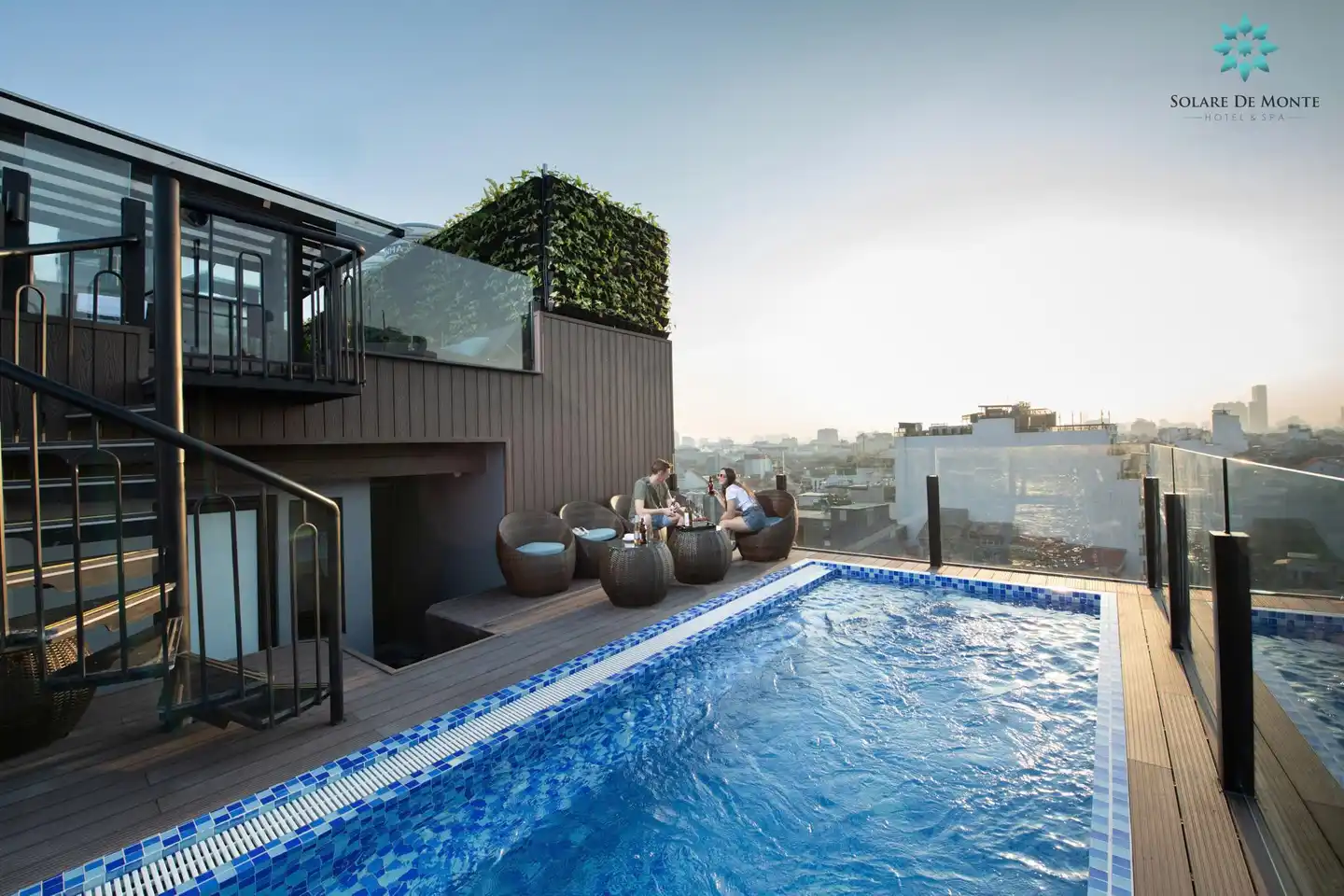 May De Ville Legend Hotel & Spa Pool