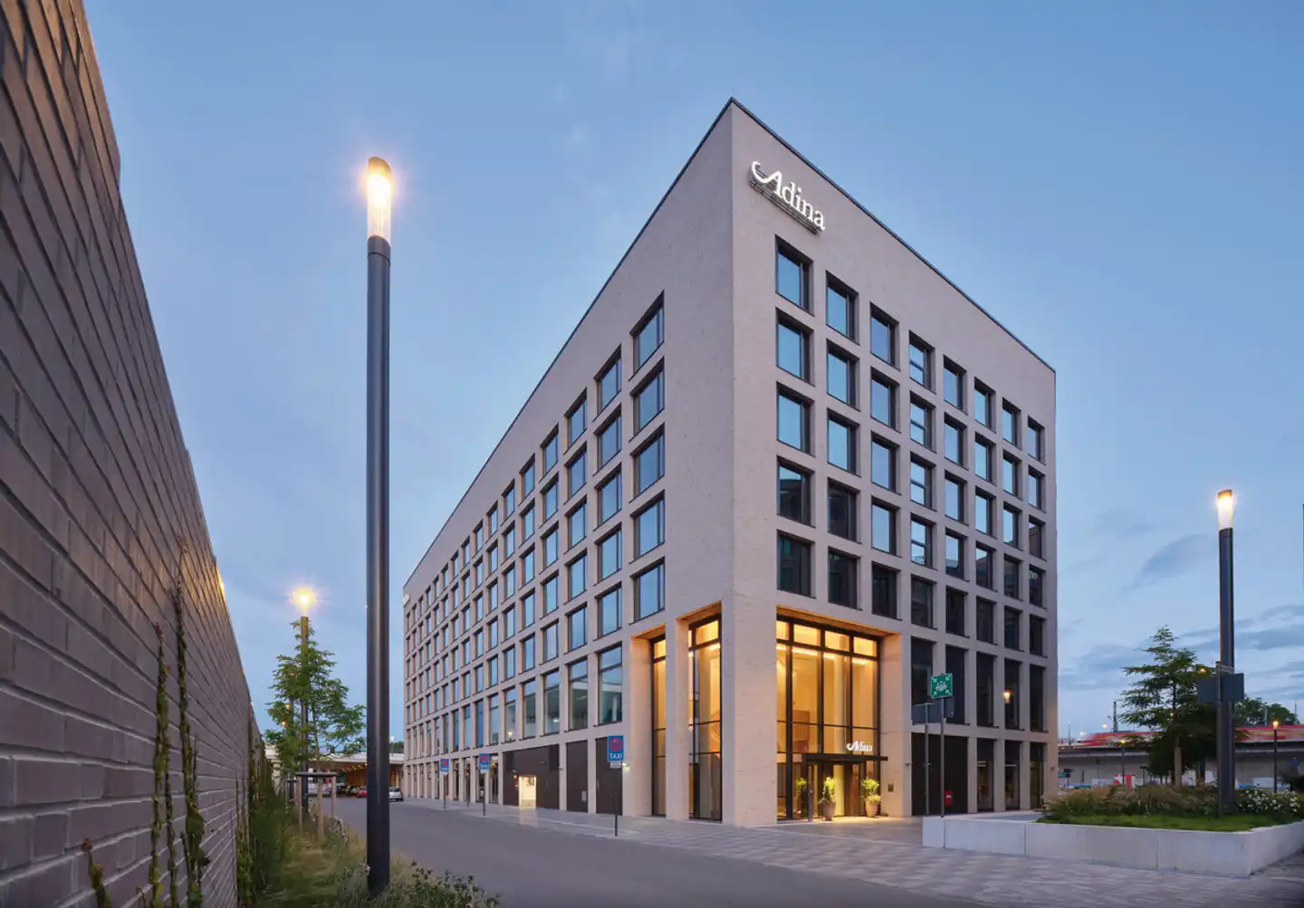 Adina Apartment Hotel Cologne Aussenansicht