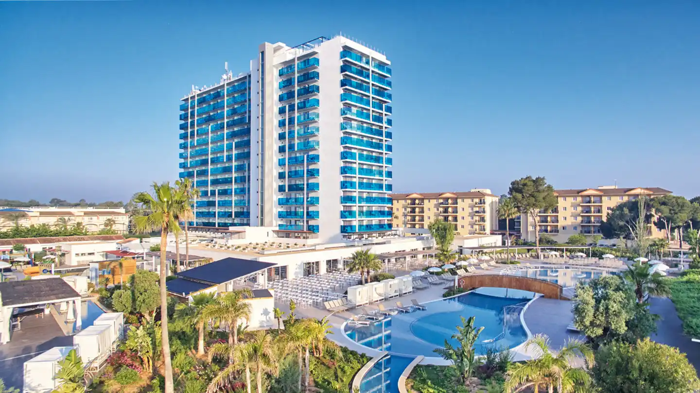 BG Tonga Tower Design Hotel & Suites Aussenansicht