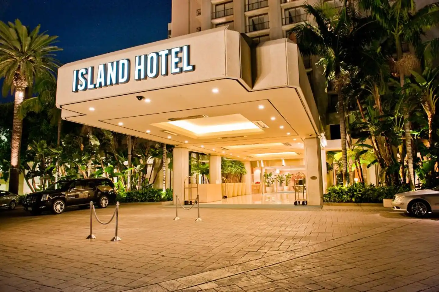Island Hotel Newport Beach Aussenansicht