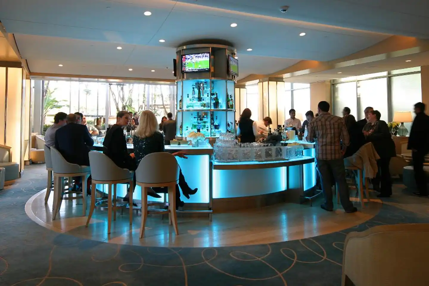 Island Hotel Newport Beach Bar