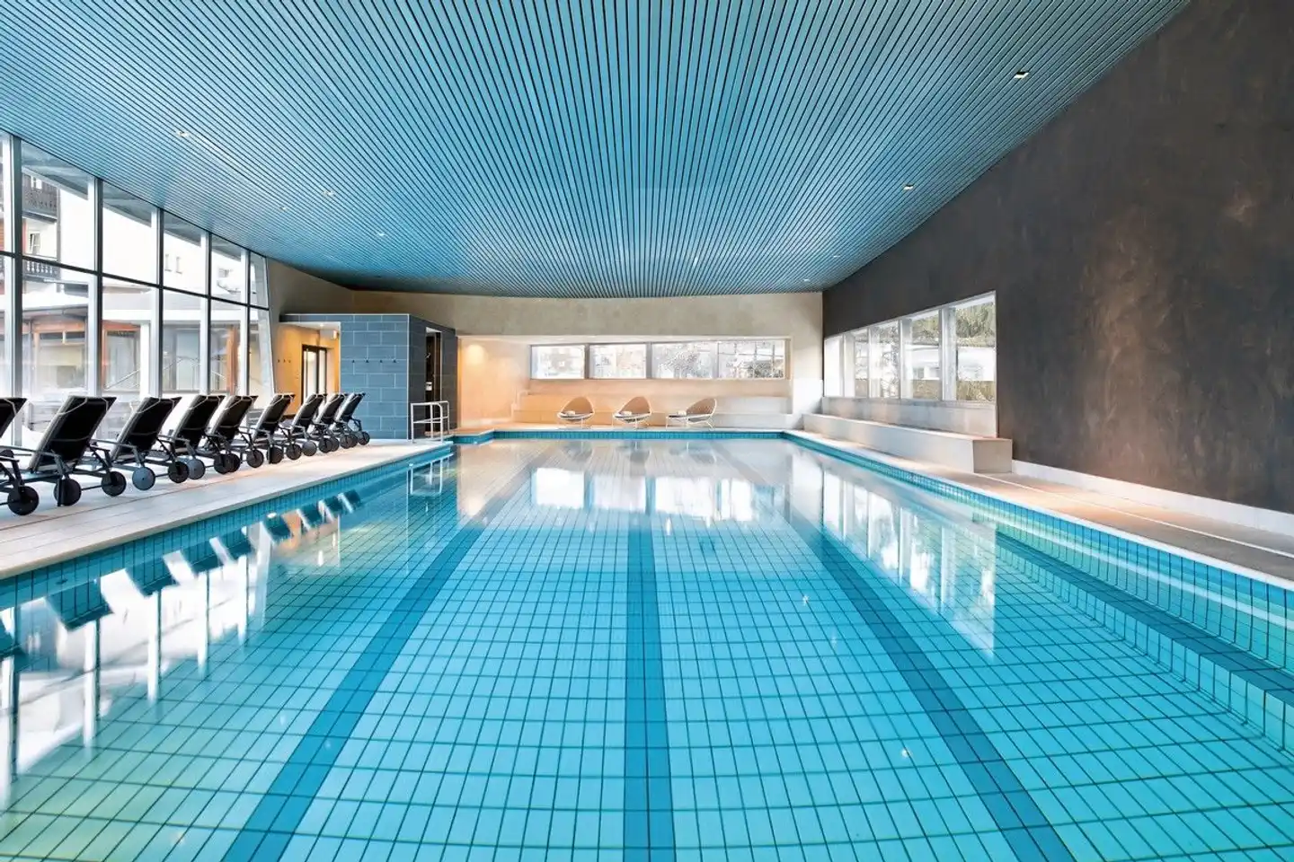 Adula Hallenbad