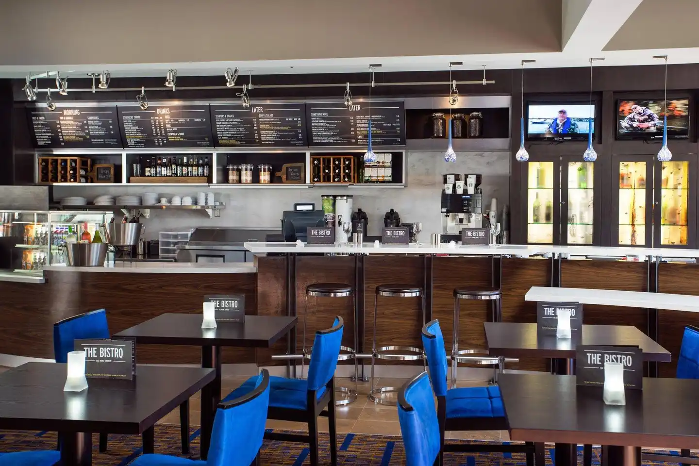 Courtyard by Marriott Denver Central Park Bar
