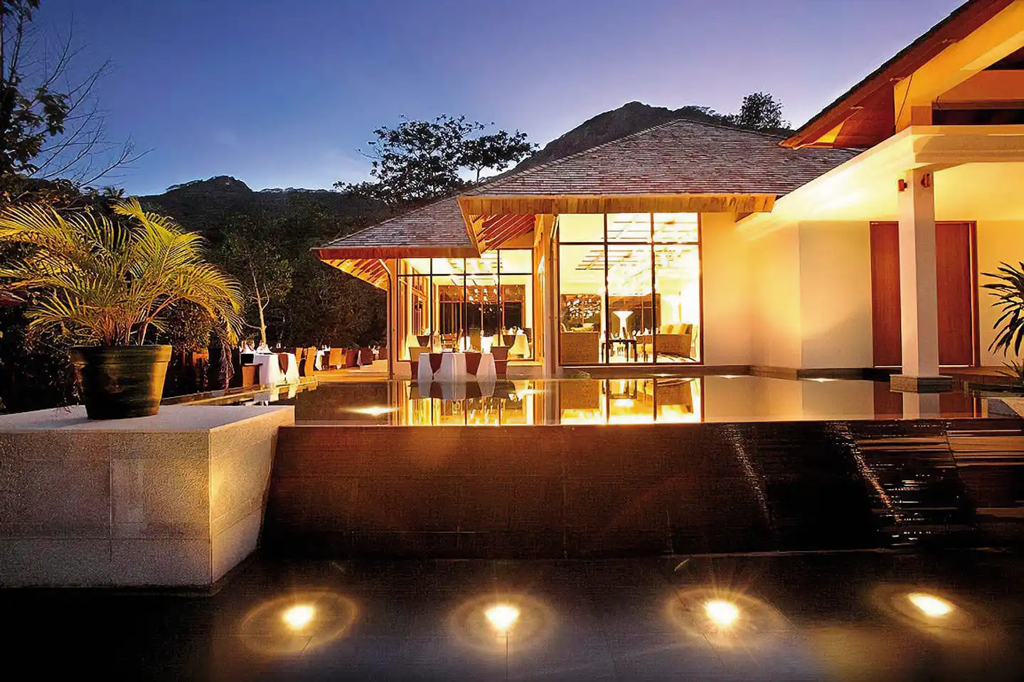Hilton Seychelles Labriz Resort & Spa Bar